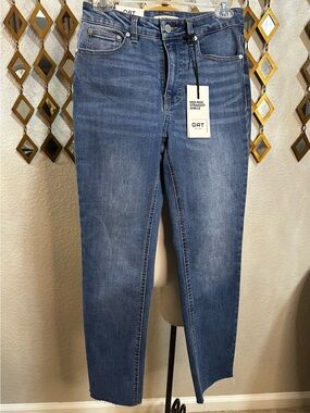 NWT OAT New York "Mid Rise Straight Ankle" Jeans – Size 4/27